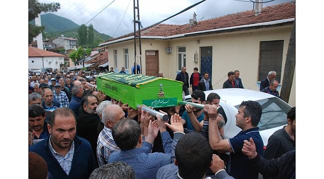 Bodrum&#39;da zıpkınla dalış yaparken hayatını kaybeden mühendis toprağa verildi