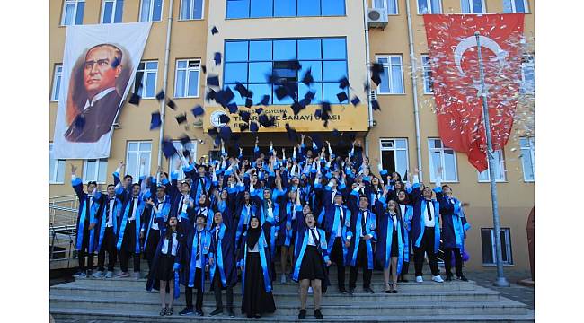 Çaycuma TSO Fen Lisesi, 2018 mezunları diplomalarını aldı