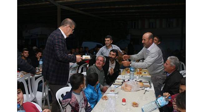 Çivril Belediyesi&#39;nden iftar sofrası