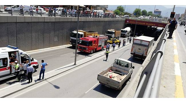 Denizli&#39;de zincirleme trafik kazası: 2 yaralı