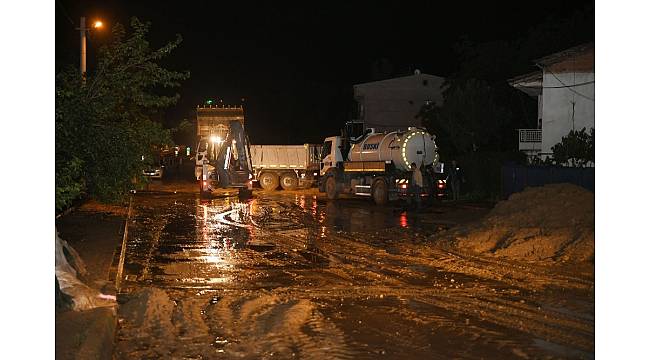 Dündar: &quot;Felaketin yaralarını saracağız&quot;