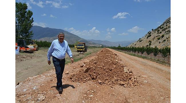 Elmalı Geçit-İmircik yolu sıcak asfalta hazırlanıyor