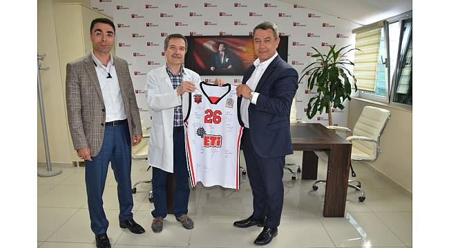 Eskişehir Basket&#39;ten Özel Ümit&#39;e teşekkür ziyareti