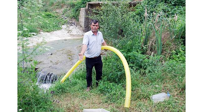 Güpegündüz yaşanan hırsızlık mahalle muhtarını çileden çıkardı