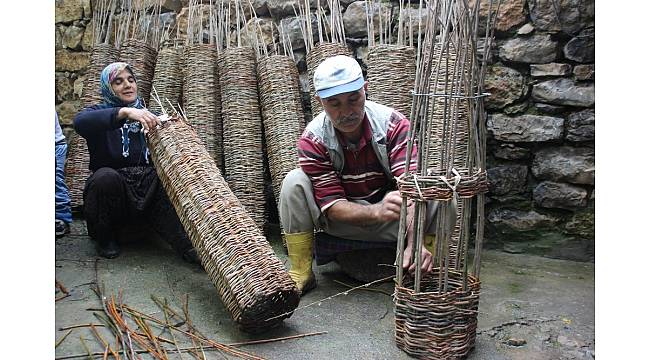 Hakkari&#39;de atadan kalma sanatı yaşatıyorlar