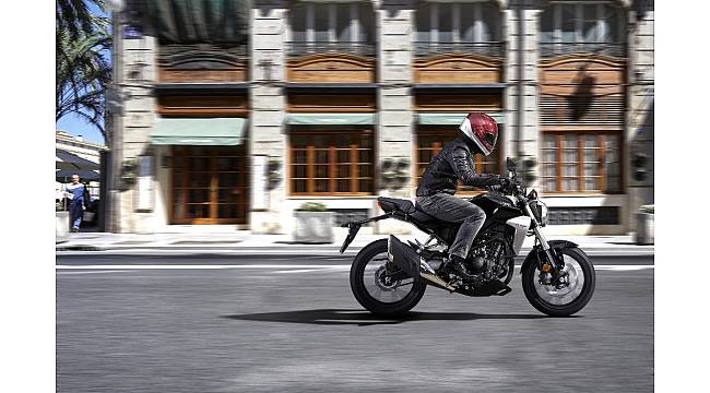 Honda&#39;nın &#39;Spor Naked&#39; modeli CB250R Türkiye&#39;de