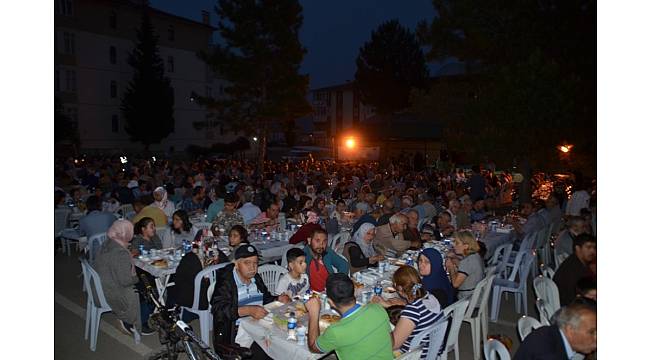 İftar programları aralıksız devam ediyor