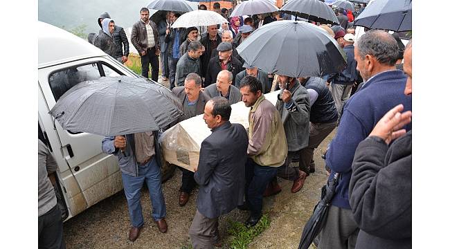 Irmakta boğulan kişi toprağa verildi