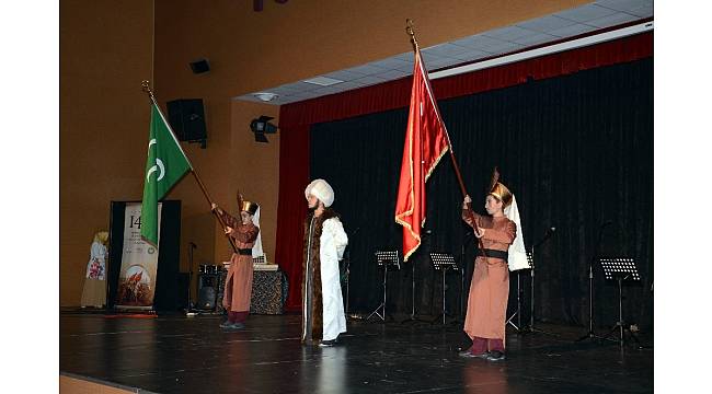 İstanbul&#39;un fethinin yıldönümü coşkuyla kutlandı