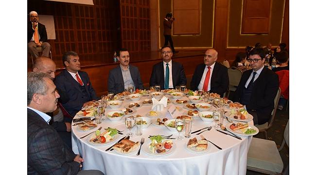 Kızılcahamam AK Parti teşkilatı iftarda bir araya geldi