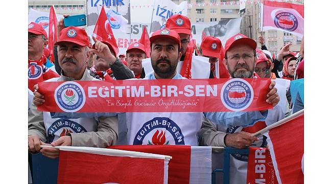 Kocaeli&#39;nde binler, 1 Mayıs için toplandı