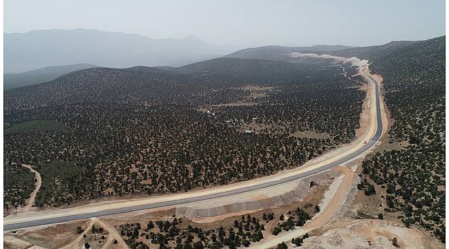 Korkuteli - Elmalı Duble Yolunda sıcak asfalt çalışmaları başladı