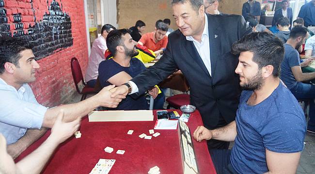 MHP'li Fendoğlu'na vatandaşlardan yoğun ilgi