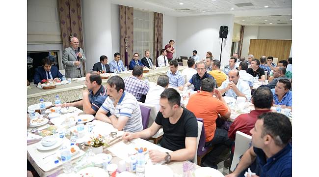 Rektör Savaş, işçilerle iftarda buluştu