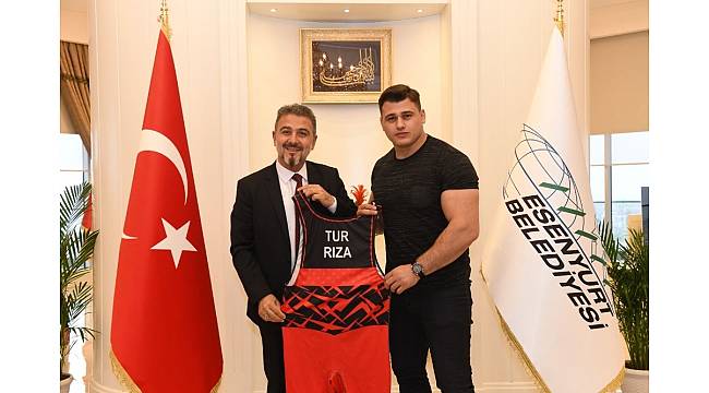 Rıza Kayaalp, gözünü olimpiyatlara dikti