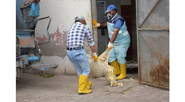 Sağlıksız 10 ton peynir imha edildi