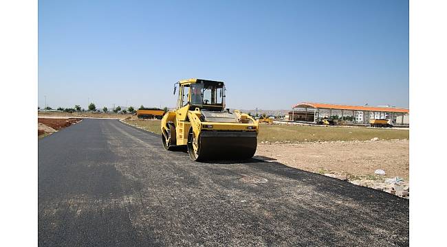 Şanlıurfa&#39;da asfalt çalışmaları sürüyor