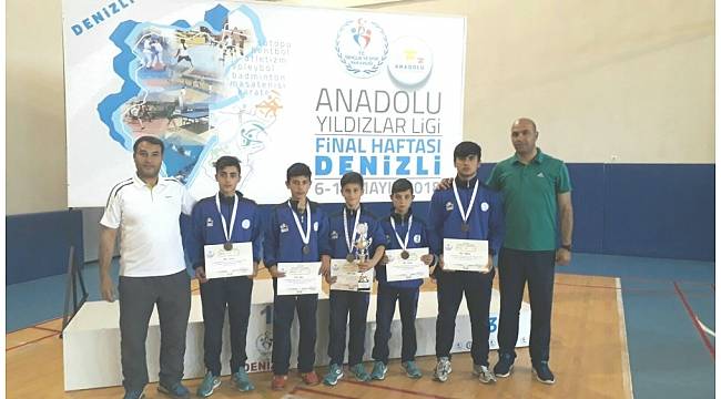 Vanlı badmintoncular Türkiye üçüncüsü oldu