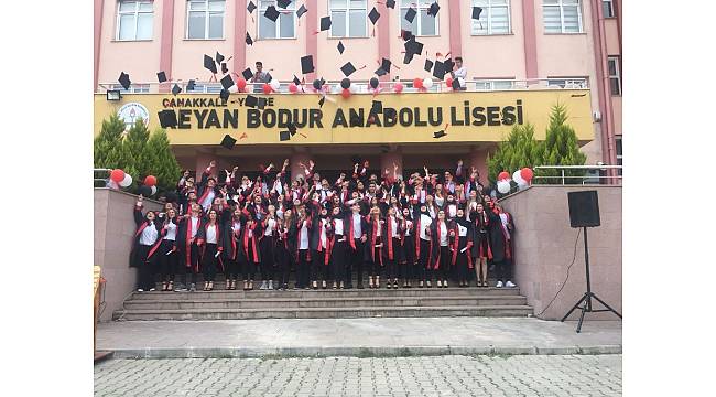 Yenice Reyan Bodur Anadolu Lisesi 10&#39;uncu mezunlarını verdi