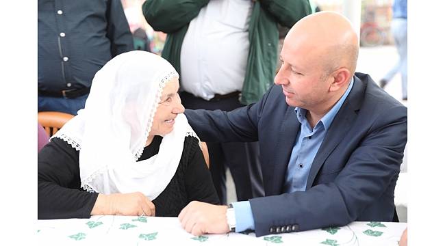 Zümrüt Mahallesi&#39;nde coşkulu iftar