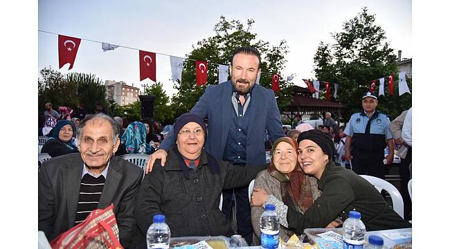 Akpınar&#39;da binler iftarda bir araya geldi