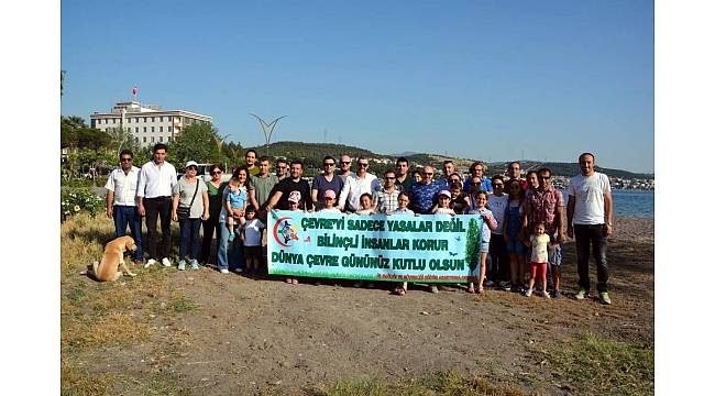 Aliağa&#39;da plaj temizliği