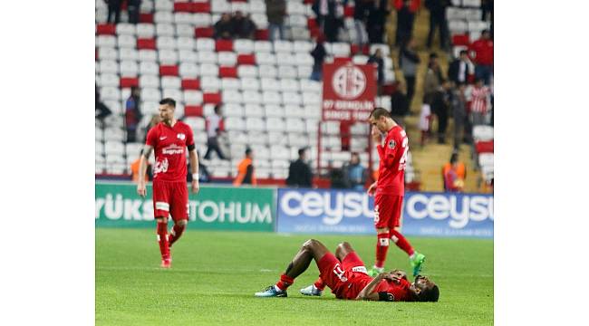 Antalyaspor&#39;da yeni teknik direktör yarın belli oluyor