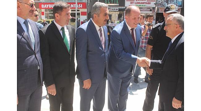 Bakan Ağbal&#39;dan kamuda çalışanlara maaş müjdesi