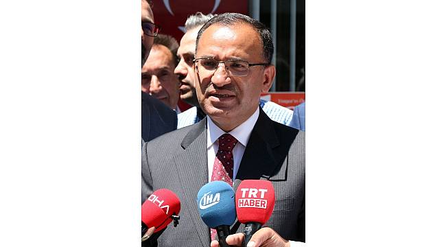 Bekir Bozdağ: &quot;Sayın İnce dürüst bir siyasetçi gibi davranmalı Türkiye&#39;den özür dilemelidir&quot;