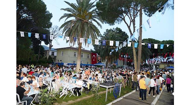 Büyükşehir Belediyesi çalışanları geleneksel iftar yemeğinde buluştu