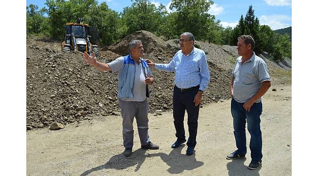 Büyükşehir&#39;den Akseki&#39;de üç mahalleye asfalt