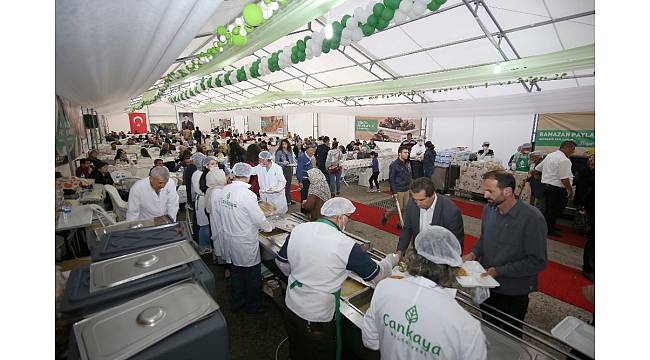 Çankaya&#39;dan Ramazan ayı boyunca 120 bin kişiye iftar