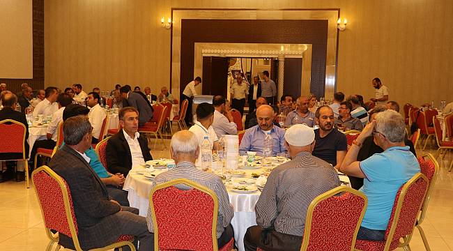 CHP’den basın mensupları ve muhtarlara iftar