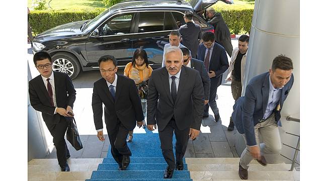 Çin Ankara Büyükelçisi Yu Hongyang ve Beraberindeki Çinli iş adamları Van&#39;da