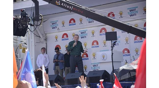 Cumhurbaşkanı Erdoğan&#39;dan, İnce&#39;nin Kadıköy mitingine sert eleştiri: