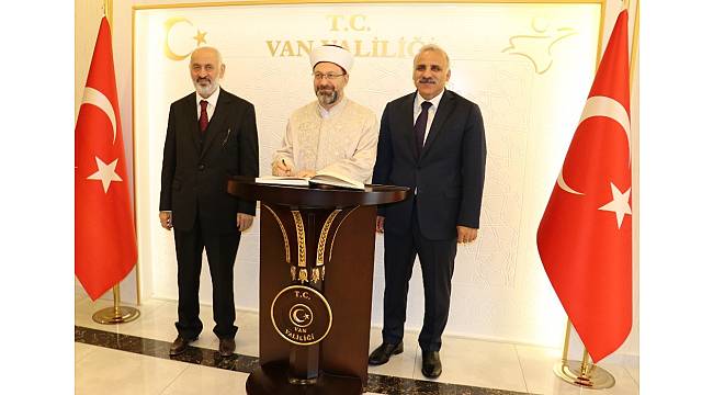 Diyanet İşleri Başkanı Erbaş&#39;tan Vali Zorluoğlu&#39;na ziyaret