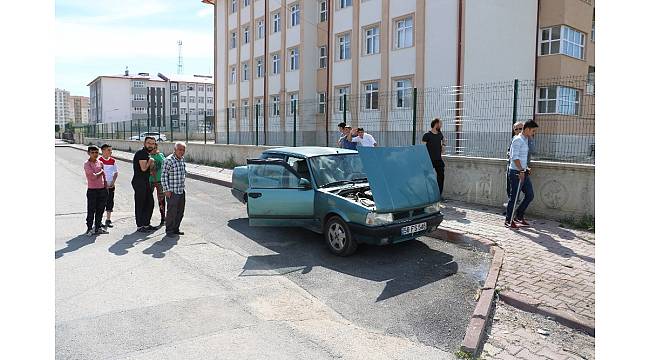 Ekipler gecikince torpidoya giren yılanı öldürüp çıkardılar