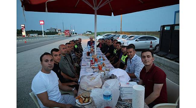 Emniyet müdürü görevdeki polislerin iftarına katıldı