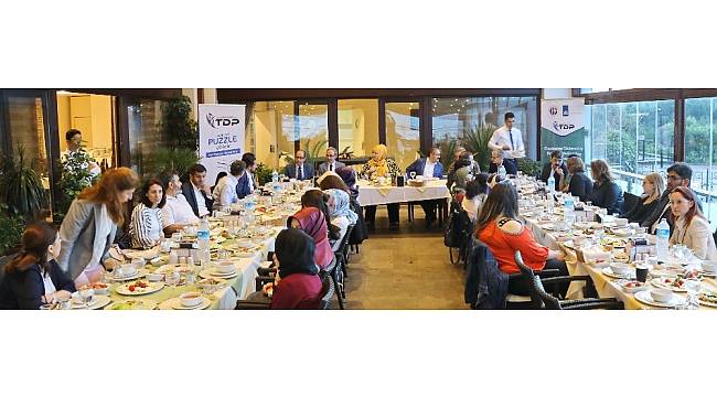 GAÜN&#39;den öğrencilere iftar yemeği