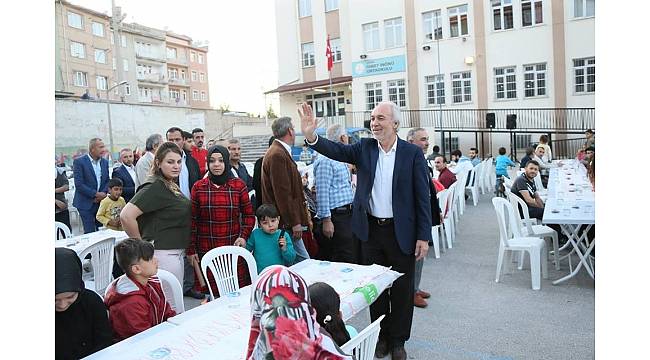 Gaybiefendi ve Meydan&#39;da iftar