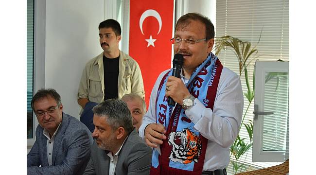 Hakan Çavuşoğlu: &quot;Meral, Selahattin için dövdüğü dizini kızı için dövmez&quot;