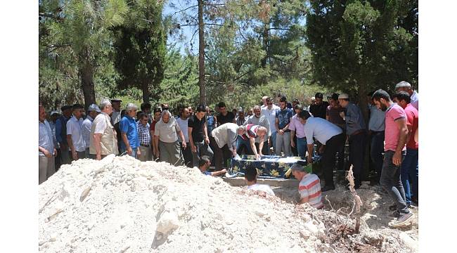 Hastanenin 5. katından düşen işçi defnedildi