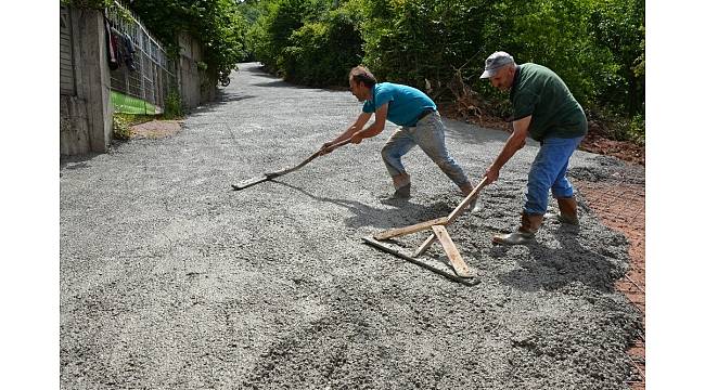 Kartepe&#39;de köy yolları yenileniyor