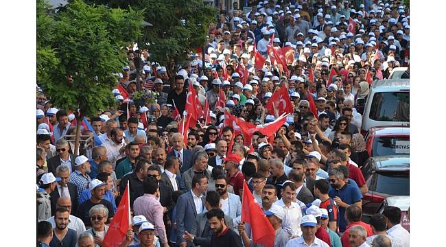 Kırıkkale&#39;de 5 bin kişi miting alanına yürüdü