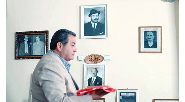 MHP&#39;li Fendoğlu&#39;dan anlamlı &#39;3 hilal&#39; klibi