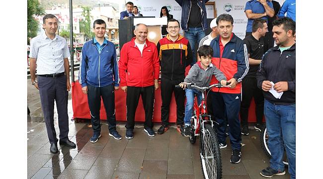 Yahyalı&#39;da Yaz Spor Okulları törenle açıldı