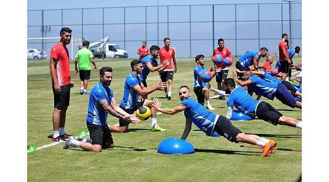 Alanyaspor&#39;un Erzurum kampı başladı