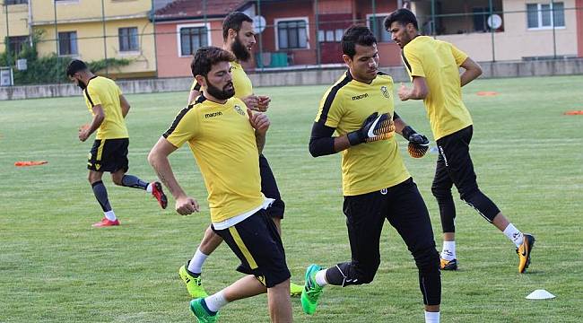 Evkur Yeni Malatyaspor’da Bolu kampı sürüyor