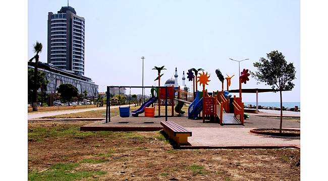 İskenderun sahilinde çocuklara iki yeni park