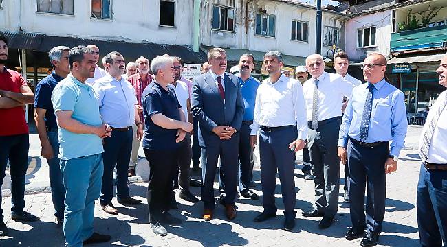 Minibüs durakları çağdaş ve modern bir görünüme kavuşuyor